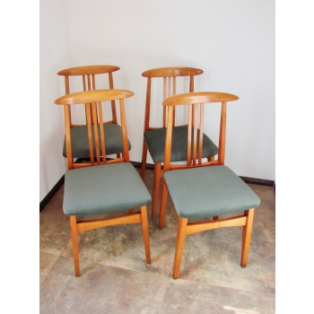 krzesła drewniane bukowe vintage